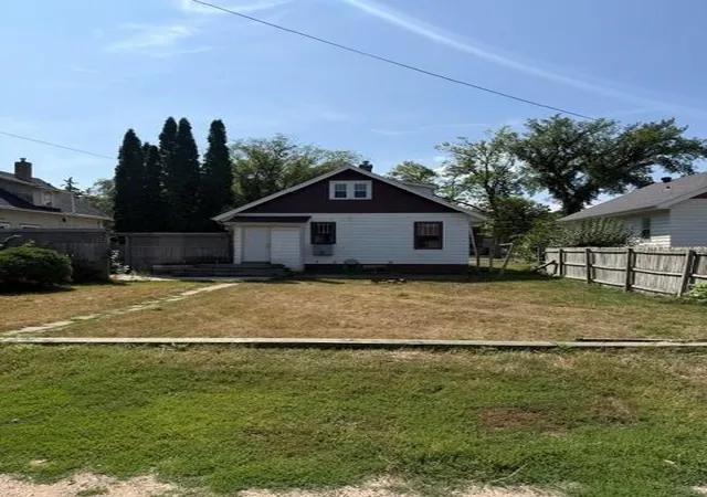 Photo 3 of Single family home for sale at 1019 9th Avenue N, Fargo, ND 58102 | MLS# 7142922 | Listing updated on 2026-10-01