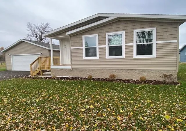 Photo 2 of Single family home for sale at 105 Nw 4th Avenue, Staples, MN 56479 | MLS# 7142930 | Listing updated on 2026-09-12