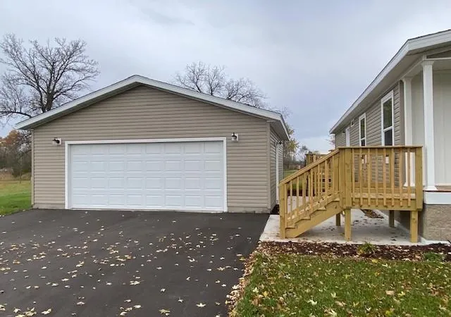 Photo 3 of Single family home for sale at 105 NW 4th Avenue, Staples, MN 56479 | MLS# 7142930 | Listing updated on 2026-09-12