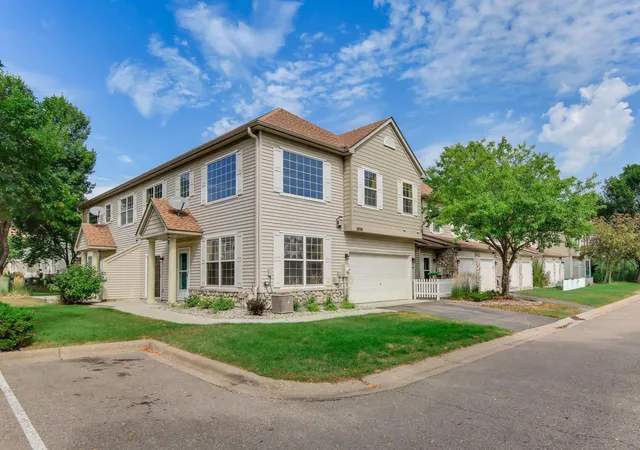 Single family home for sale at 2036 Chicory Way, Chanhassen, MN 55317 | MLS# 7142947