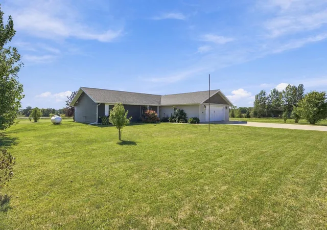 Photo 3 of Single family home for sale at 143 Pheasant St, Audubon, MN 56511 | MLS# 7142951 | Listing updated on 2026-09-13