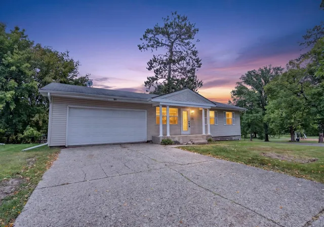 Photo 2 of Single family home for sale at 826 Willow Ln, Grand Rapids, MN 55744 | MLS# 7142977 | Listing updated on 2026-09-12