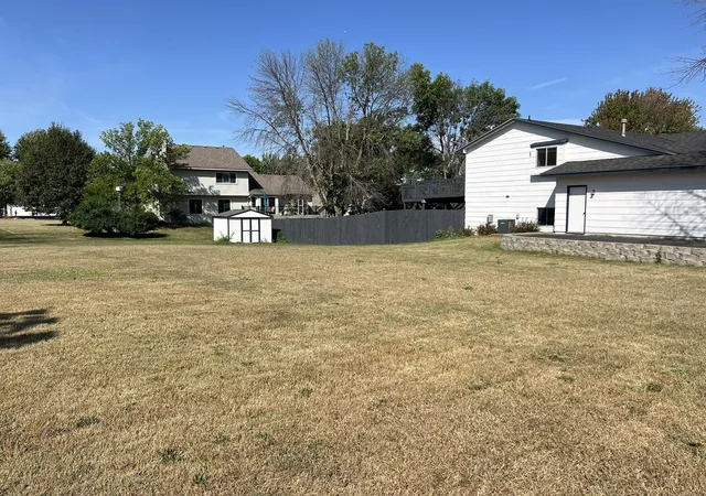 Photo 2 of Single family home for sale at 1508 Thistle Ln, Shakopee, MN 55379 | MLS# 7142982 | Listing updated on 2026-10-09
