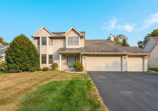 Photo 1 of Single family home for sale at 1781 Brighton Trl, Saint Paul, MN 55125 | MLS# 7142984 | Listing updated on 2026-10-01