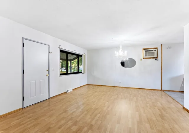 Photo 4 of Single family home for sale at 1909 Laramie Trl, Minneapolis, MN 55444 | MLS# 7142996 | Listing updated on 2026-09-23