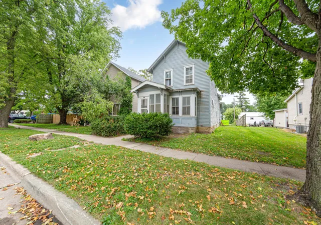Photo 1 of Single family home for sale at 215 2nd Street S, Waterville, MN 56096 | MLS# 7143001 | Listing updated on 2026-09-12