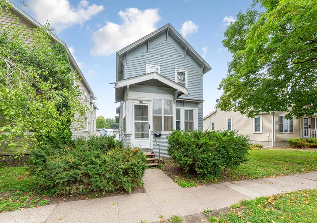 Photo 3 of Single family home for sale at 215 2nd Street S, Waterville, MN 56096 | MLS# 7143001 | Listing updated on 2026-09-12