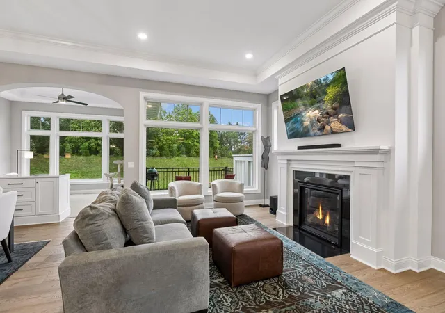 Photo 1 of Single family home for sale at 89 Spring Farm Rd, Saint Paul, MN 55127 | MLS# 7143003 | Listing updated on 2026-10-07