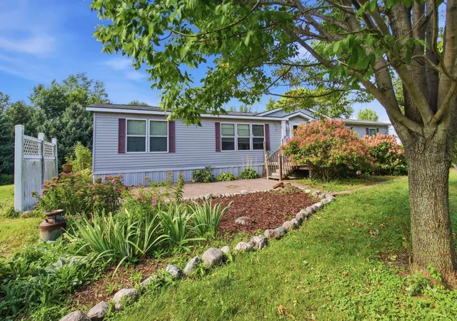 Photo 3 of Single family home for sale at 990 180th Avenue SE, Kerkhoven, MN 56252 | MLS# 7143022 | Listing updated on 2026-09-15