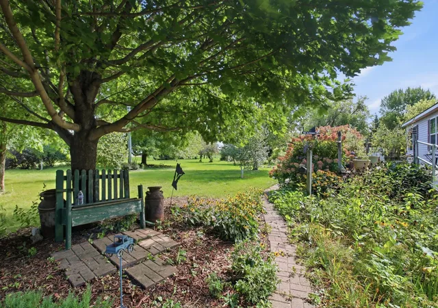 Photo 4 of Single family home for sale at 990 180th Avenue SE, Kerkhoven, MN 56252 | MLS# 7143022 | Listing updated on 2026-09-15