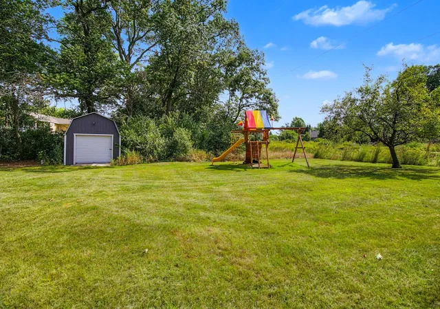 Photo 3 of Single family home for sale at 3066 Greenbrier St, Saint Paul, MN 55117 | MLS# 7143026 | Listing updated on 2026-10-02