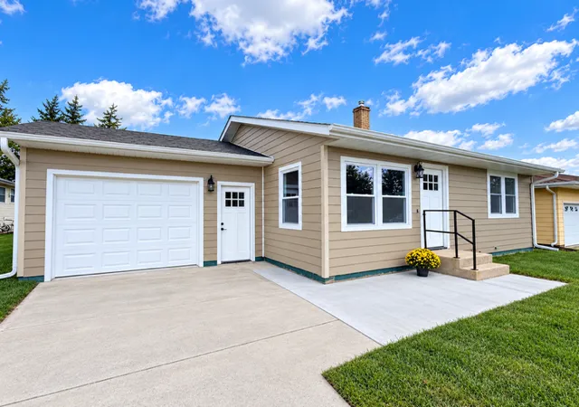 Photo 1 of Single family home for sale at 415 E Main St, Eitzen, MN 55931 | MLS# 7143031 | Listing updated on 2026-09-12