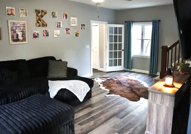 Photo 3 of Single family home for sale at 137 Center St S, Lake Benton, MN 56149 | MLS# 7143045 | Listing updated on 2026-09-12