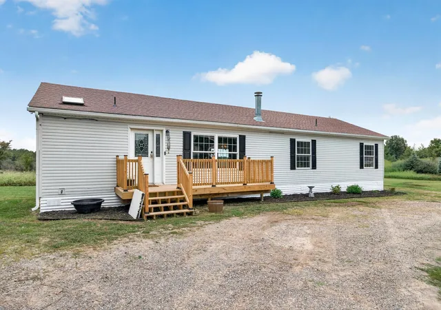 Photo 3 of Single family home for sale at 31336 Jackson Rd Ne, Cambridge, MN 55008 | MLS# 7143046 | Listing updated on 2026-09-21