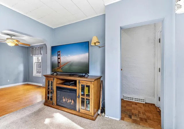 Photo 2 of Single family home for sale at 535 Edmund Ave, Saint Paul, MN 55103 | MLS# 7143047 | Listing updated on 2026-10-09