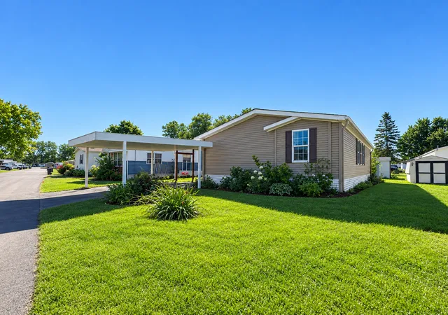 Photo 1 of Single family home for sale at 2428 Dolphin Dr, Saint Paul, MN 55119 | MLS# 7143053 | Listing updated on 2026-09-12