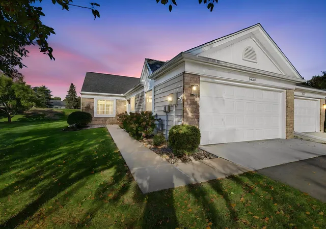Photo 1 of Single family home for sale at 6850 Jenny Ln, Saint Paul, MN 55125 | MLS# 7143056 | Listing updated on 2026-10-09