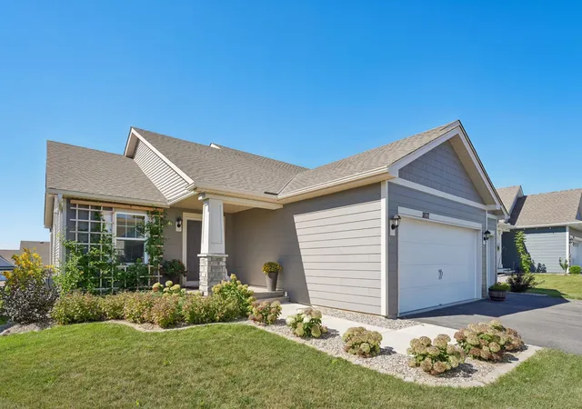 Photo 2 of Single family home for sale at 18071 Heirloom Ct, Lakeville, MN 55044 | MLS# 7143060 | Listing updated on 2026-09-12