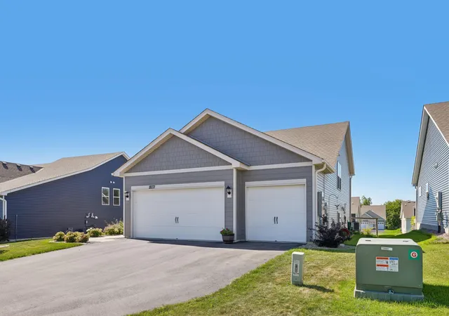 Photo 3 of Single family home for sale at 18071 Heirloom Ct, Lakeville, MN 55044 | MLS# 7143060 | Listing updated on 2026-09-12