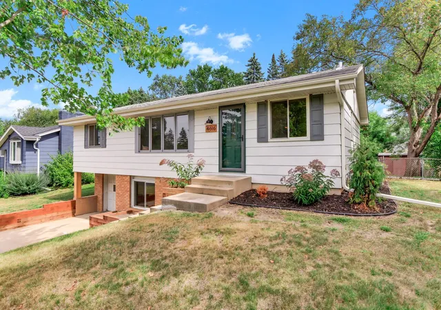 Photo 3 of Single family home for sale at 4616 Hillsboro Ave N, Minneapolis, MN 55428 | MLS# 7143075 | Listing updated on 2026-09-12