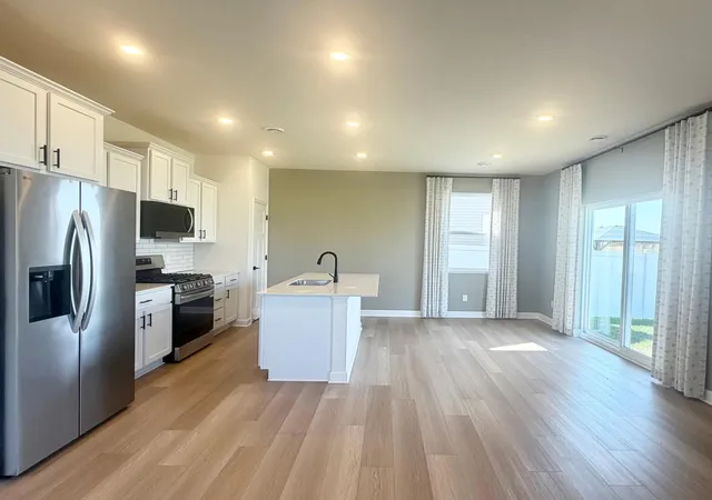 Photo 4 of Single family home for sale at 10634 Hinton Ave S, Cottage Grove, MN 55016 | MLS# 7143077 | Listing updated on 2026-09-14