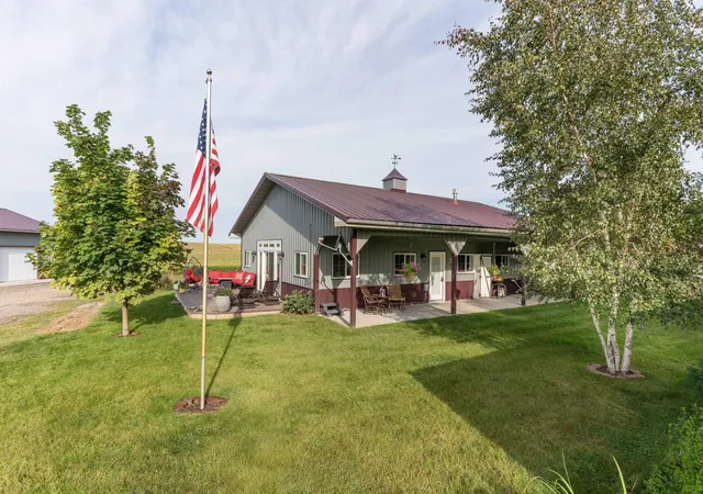 Photo 3 of Single family home for sale at 403 W Prairie Ave, Elizabeth, MN 56533 | MLS# 7143087 | Listing updated on 2026-10-02