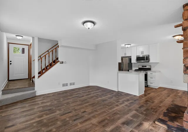 Photo 4 of Single family home for sale at 17541 Ionia Path, Lakeville, MN 55044 | MLS# 7143099 | Listing updated on 2026-09-22