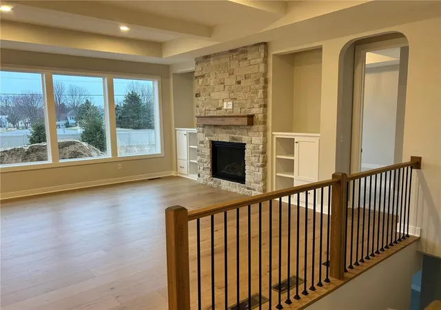 Photo 3 of Single family home for sale at 4048 Arbor Dr, Saint Paul, MN 55129 | MLS# 7143122 | Listing updated on 2026-09-12