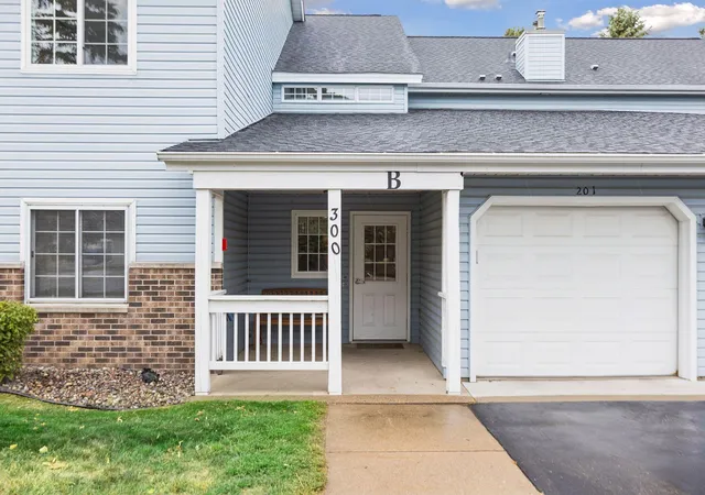 Photo 3 of Condo for sale at 300 41st Avenue Ne #202, Minneapolis, MN 55421 | MLS# 7143169 | Listing updated on 2026-09-16