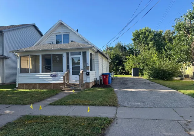 Photo 1 of Single family home for sale at 423 W Mark St, Winona, MN 55987 | MLS# 7143190 | Listing updated on 2026-09-14