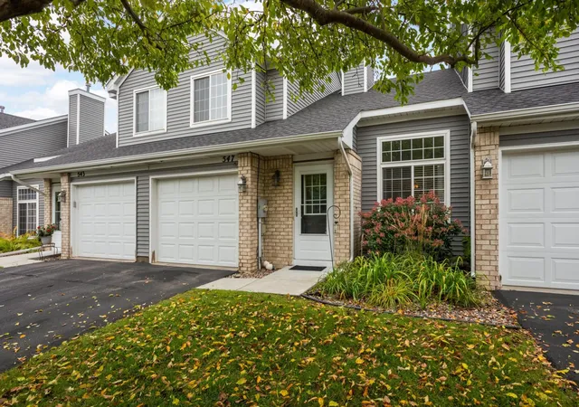 Photo 1 of Single family home for sale at 547 Mission Hills Way W, Chanhassen, MN 55317 | MLS# 7143191 | Listing updated on 2026-10-02