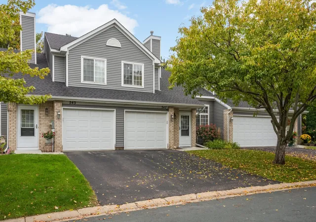 Photo 2 of Single family home for sale at 547 Mission Hills Way W, Chanhassen, MN 55317 | MLS# 7143191 | Listing updated on 2026-10-02