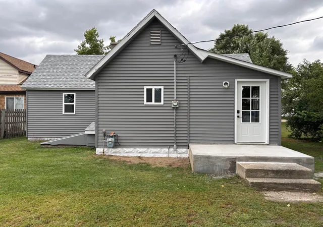 Photo 3 of Single family home for sale at 106 South St W, Eagle Bend, MN 56446 | MLS# 7143226 | Listing updated on 2026-10-07