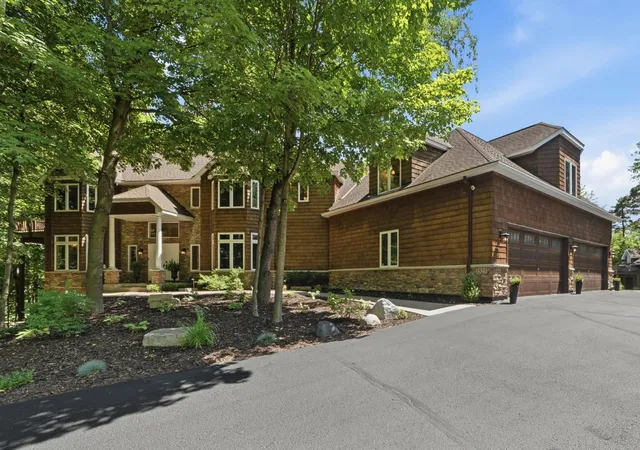Photo 3 of Single family home for sale at 1525 6th Avenue N, Long Lake, MN 55356 | MLS# 7143241 | Listing updated on 2026-09-16