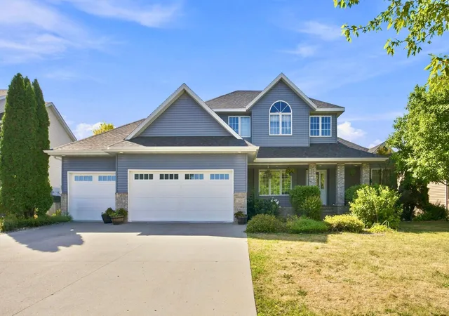 Photo 1 of Single family home for sale at 609 Lexington Ln, Moorhead, MN 56560 | MLS# 7143242 | Listing updated on 2026-09-13