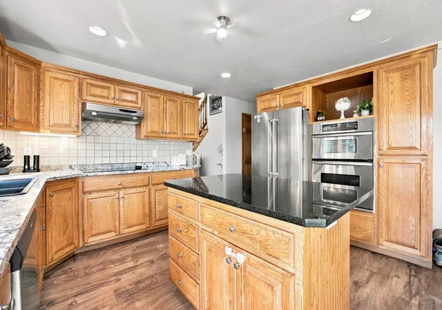 Photo 3 of Single family home for sale at 609 Lexington Ln, Moorhead, MN 56560 | MLS# 7143242 | Listing updated on 2026-09-19