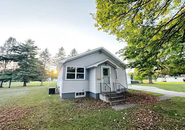 Photo 1 of Single family home for sale at 600 E 11th Street S, Ladysmith, WI 54848 | MLS# 7143245 | Listing updated on 2026-09-15