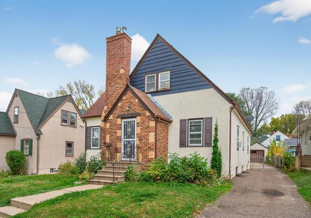 Photo 1 of Single family home for sale at 242 Annapolis St W, Saint Paul, MN 55118 | MLS# 7143277 | Listing updated on 2026-10-03