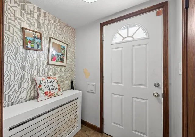 Photo 3 of Single family home for sale at 242 Annapolis St W, Saint Paul, MN 55118 | MLS# 7143277 | Listing updated on 2026-10-03