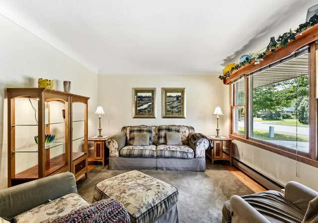 Photo 4 of Single family home for sale at 1024 15th Street W, Hastings, MN 55033 | MLS# 7143282 | Listing updated on 2026-09-12