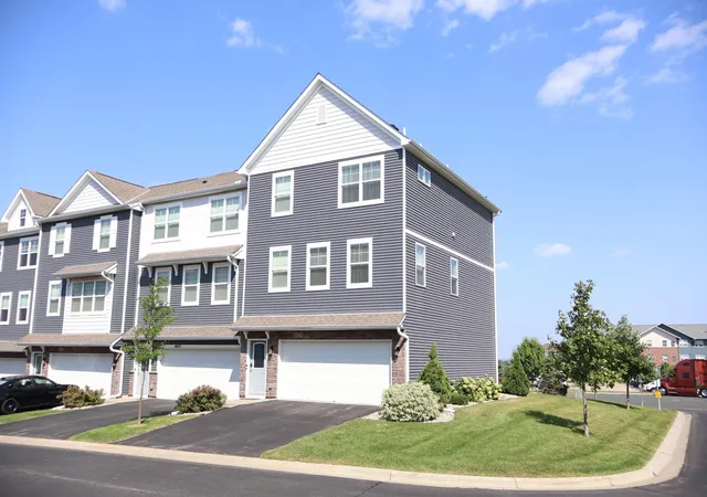 Photo 1 of Single family home for sale at 1679 Windigo Ln, Shakopee, MN 55379 | MLS# 7143315 | Listing updated on 2026-09-15
