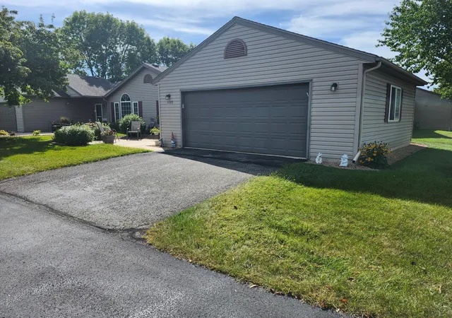 Photo 2 of Single family home for sale at 3228 49th Street Nw, Rochester, MN 55901 | MLS# 7143317 | Listing updated on 2026-09-21
