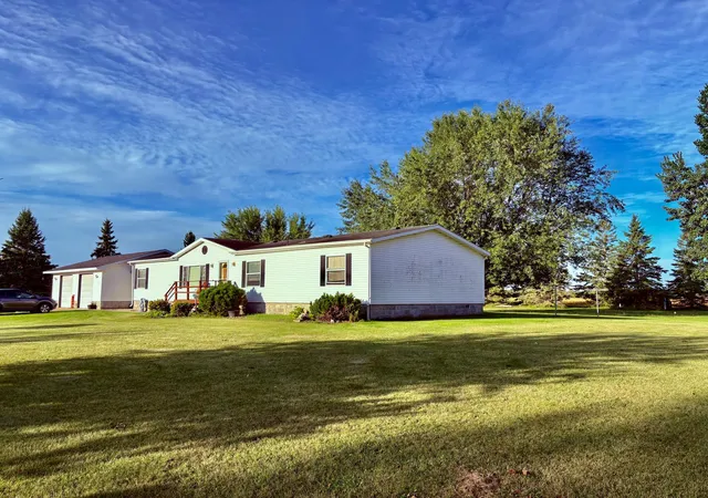 Photo 2 of Single family home for sale at 2891 State Hwy 172 Nw, Baudette, MN 56623 | MLS# 7143331 | Listing updated on 2026-10-04