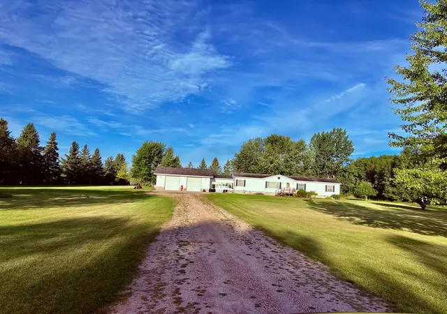 Photo 3 of Single family home for sale at 2891 State Hwy 172 NW, Baudette, MN 56623 | MLS# 7143331 | Listing updated on 2026-09-13