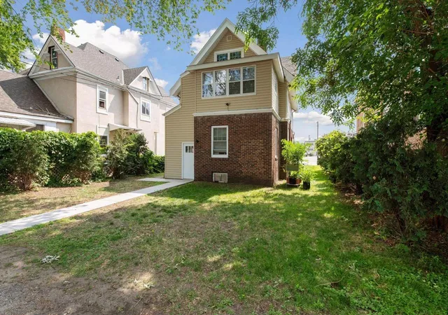 Photo 3 of House for sale at 2732 Pillsbury Ave S, Minneapolis, MN 55408 | MLS# 7143359 | Listing updated on 2026-09-21