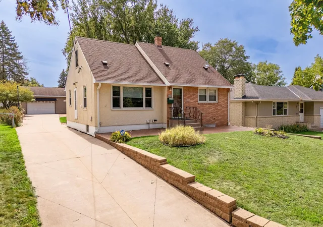 Photo 1 of Single family home for sale at 1554 Burns Ave, Saint Paul, MN 55106 | MLS# 7143365 | Listing updated on 2026-09-14