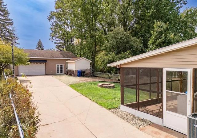 Photo 2 of Single family home for sale at 1554 Burns Ave, Saint Paul, MN 55106 | MLS# 7143365 | Listing updated on 2026-09-14