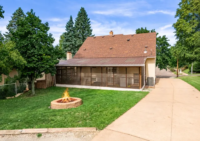 Photo 3 of Single family home for sale at 1554 Burns Ave, Saint Paul, MN 55106 | MLS# 7143365 | Listing updated on 2026-09-14