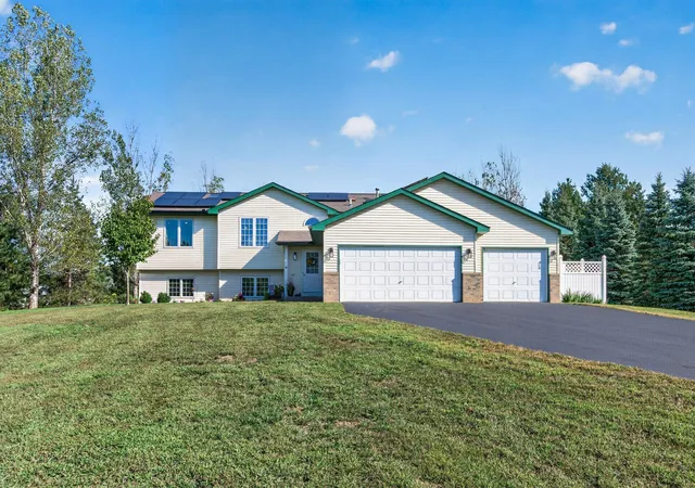 Photo 2 of Single family home for sale at 853 236th Avenue Nw, Saint Francis, MN 55070 | MLS# 7143376 | Listing updated on 2026-09-18