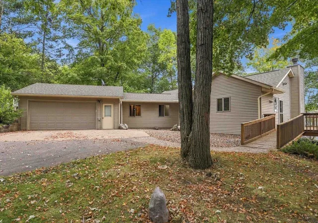 Photo 1 of Single family home for sale at 27878 N Lake Dr, Mora, MN 55051 | MLS# 7143381 | Listing updated on 2026-10-06